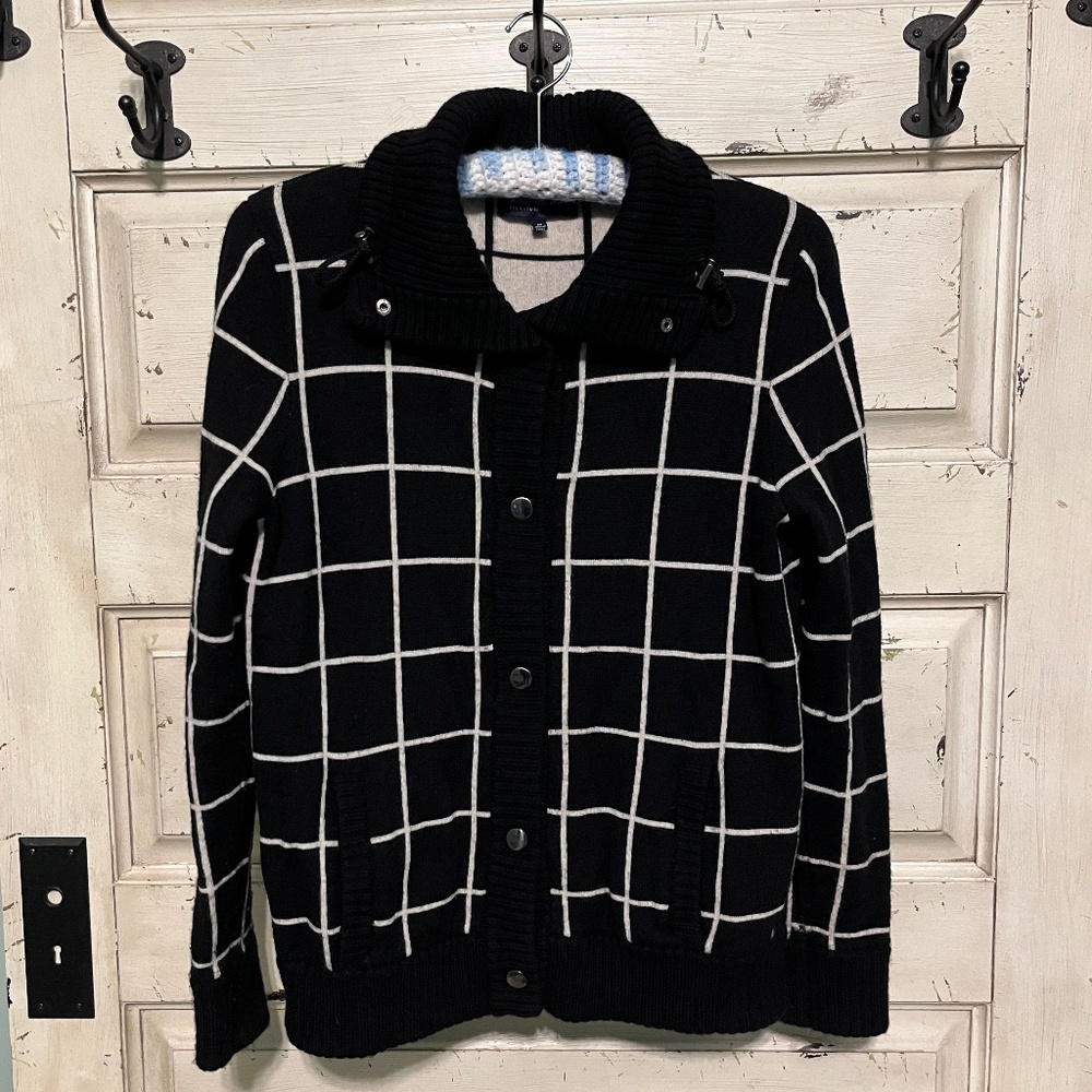 JONES NEW YORK Signature  Black/Cream Check 100% Merino Wool Sweater Size M